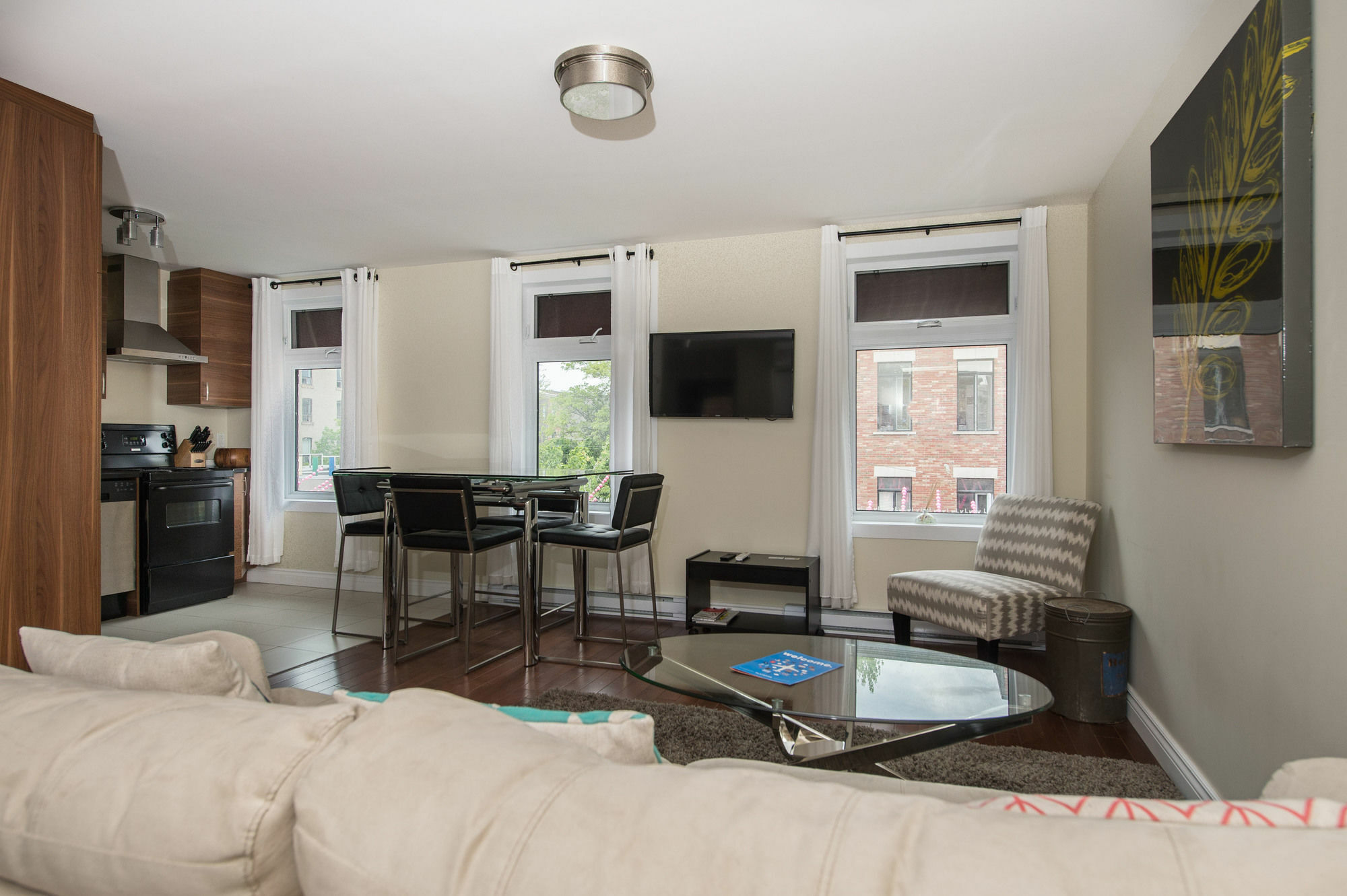 Sunny 1Br In The Village By Sonder Montreal Exterior photo